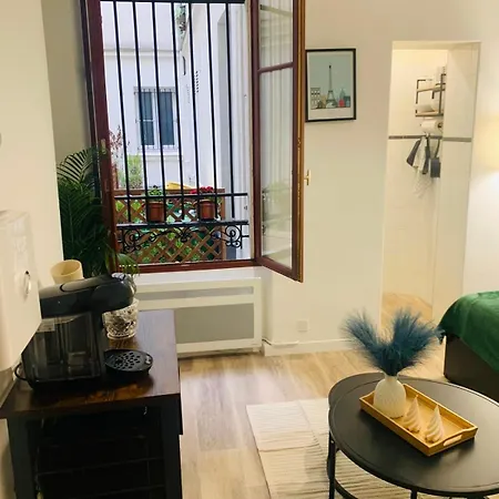 Studio, Paris18, Montmartre Apartmán *